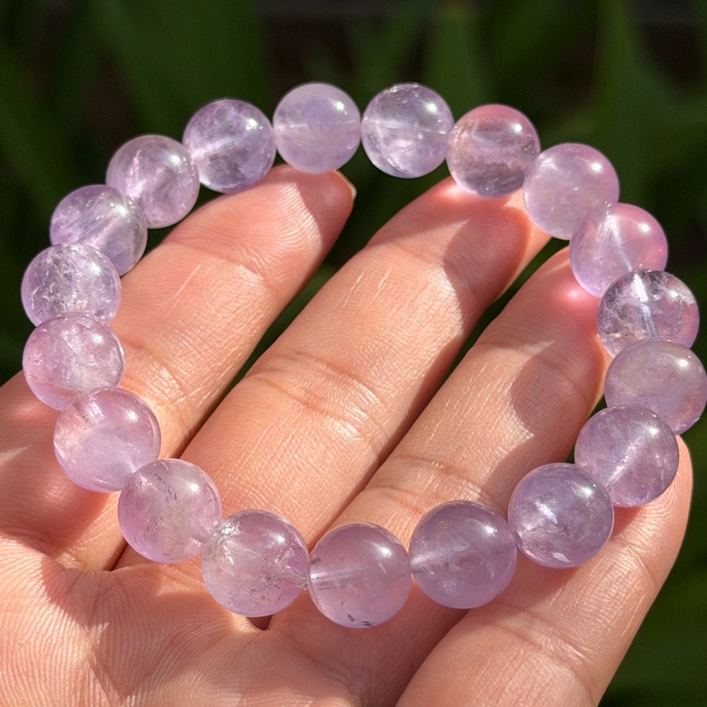 10.5mm stretchable lavender amethyst‎ bracelet 0417